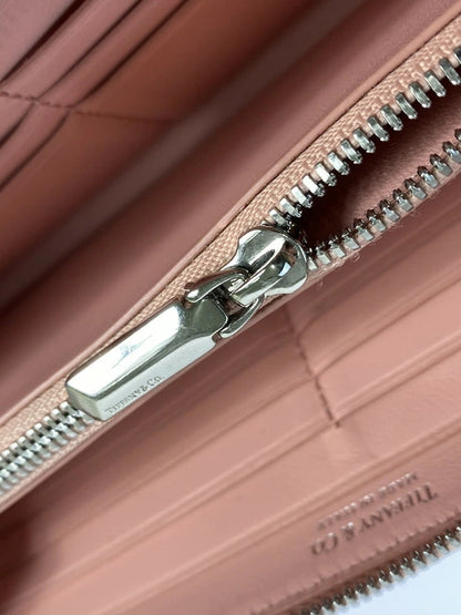 【LIFTる。景品】【中古】TIFFANY&Co. ティファニー 日本限定 LARGE ZIP WALLET ラージジップ ウォレット 長財布 181-250116-me-02-min カラー：ピンク 万代Net店