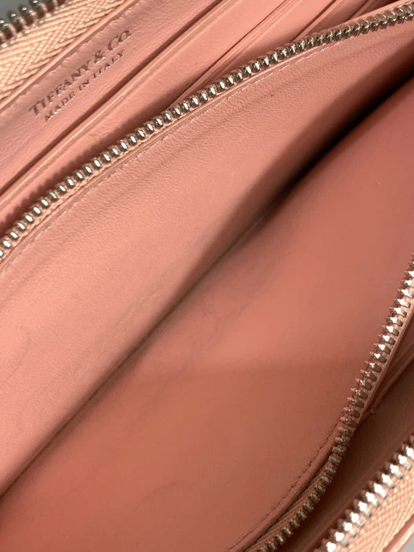 【LIFTる。景品】【中古】TIFFANY&Co. ティファニー 日本限定 LARGE ZIP WALLET ラージジップ ウォレット 長財布 181-250116-me-02-min カラー：ピンク 万代Net店