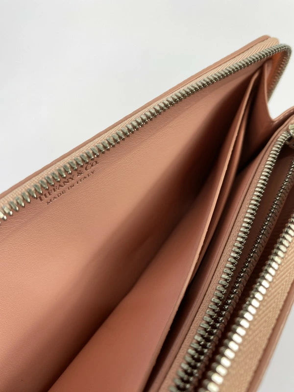 【LIFTる。景品】【中古】TIFFANY&Co. ティファニー 日本限定 LARGE ZIP WALLET ラージジップ ウォレット 長財布 181-250116-me-02-min カラー：ピンク 万代Net店