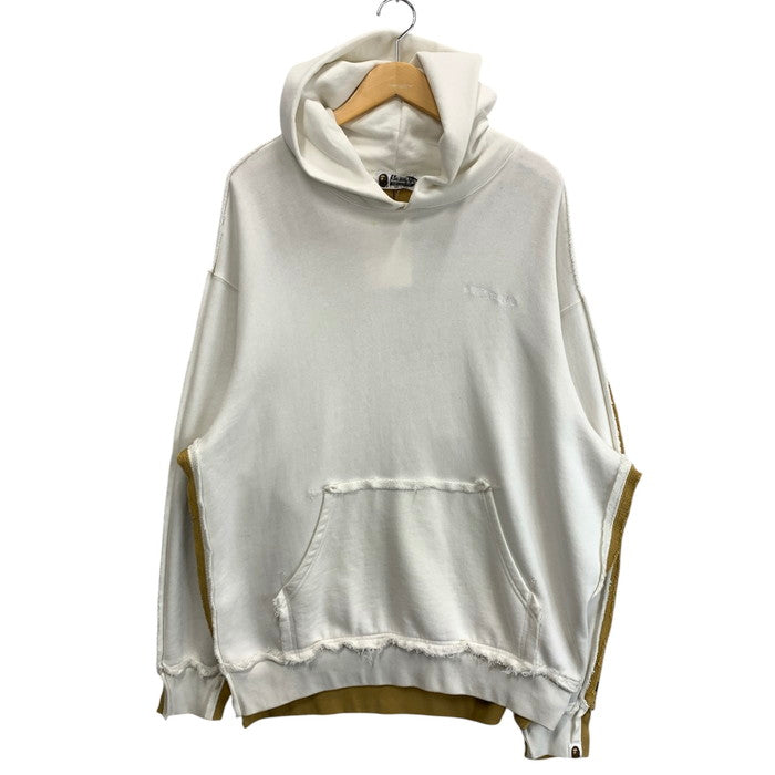【中古品】【メンズ】 A BATHING APE アベイシングエイプ 1ST CAMO BLOCKING RAW EDGE RELAXED FIT PULLOVER HOODIE パーカー ブランド 古着 142-251115-gm-08-fuz サイズ：L カラー：ホワイト 万代Net店