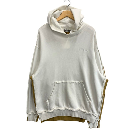 【中古品】【メンズ】 A BATHING APE アベイシングエイプ 1ST CAMO BLOCKING RAW EDGE RELAXED FIT PULLOVER HOODIE パーカー ブランド 古着 142-251115-gm-08-fuz サイズ：L カラー：ホワイト 万代Net店