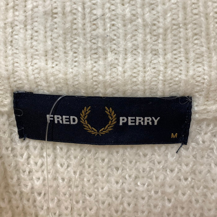【中古品】【メンズ】 FRED PERRY フレッドペリー PIQUE KNIT JUMPER ニット セーター トップス ブランド 古着 140-250921-gm-24-fuz サイズ：M カラー：ホワイト 万代Net店