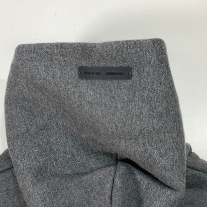 【中古品】【メンズ】 ESSENTIALS EMBOSSED CLASSIC HOODIE オーバーサイズ エンボス加工 パーカー ブランド 古着 142-260329-gm-11-fuz サイズ：M カラー：グレー 万代Net店