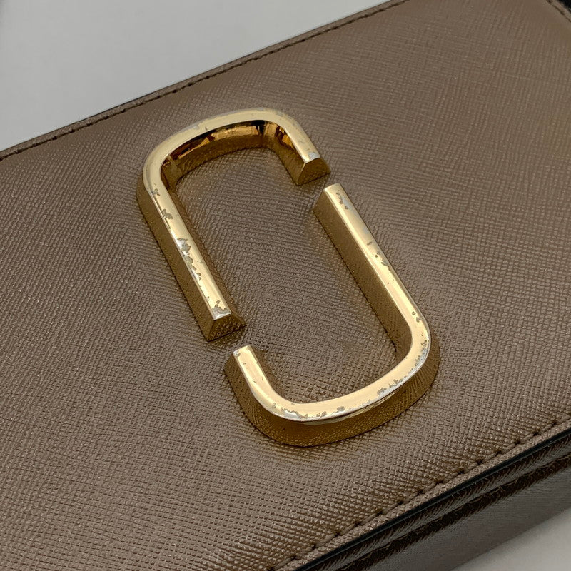 【中古品】【レディース】 MARC JACOBS マークジェイコブス ザ スナップショット ショルダーバッグ ブランド バッグ カバン 180-260411-gm-30-fuz カラー：ブラウン 万代Net店