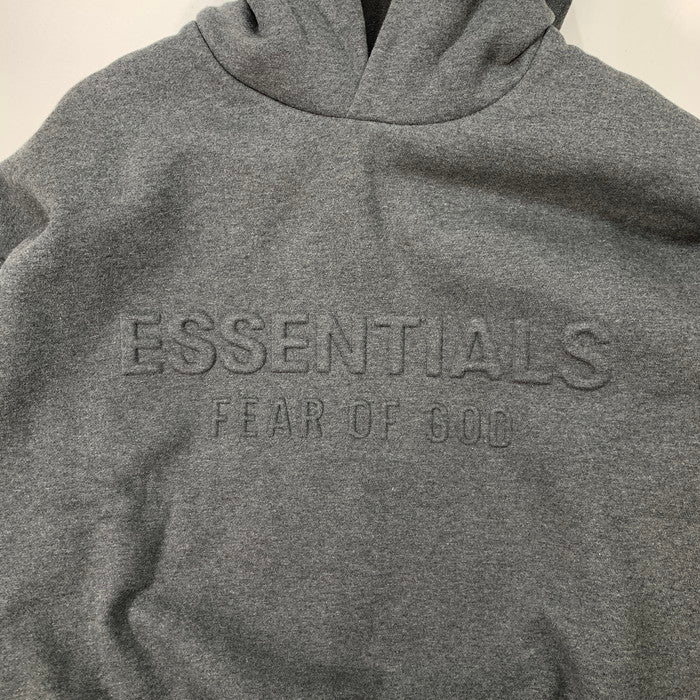 【中古品】【メンズ】 ESSENTIALS EMBOSSED CLASSIC HOODIE オーバーサイズ エンボス加工 パーカー ブランド 古着 142-260329-gm-11-fuz サイズ：M カラー：グレー 万代Net店
