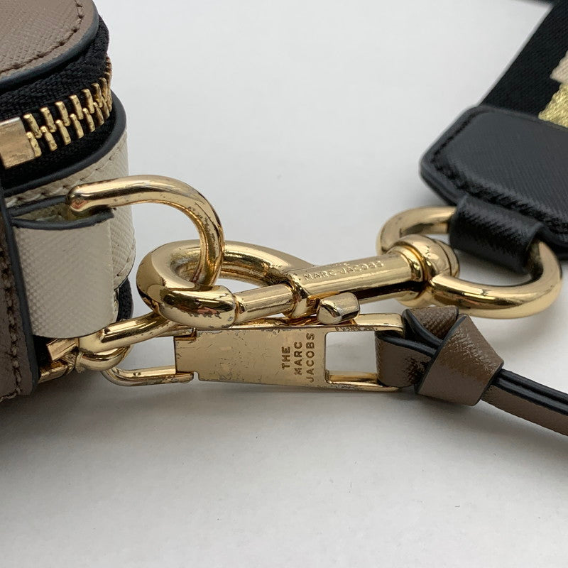 【中古品】【レディース】 MARC JACOBS マークジェイコブス ザ スナップショット ショルダーバッグ ブランド バッグ カバン 180-260411-gm-30-fuz カラー：ブラウン 万代Net店