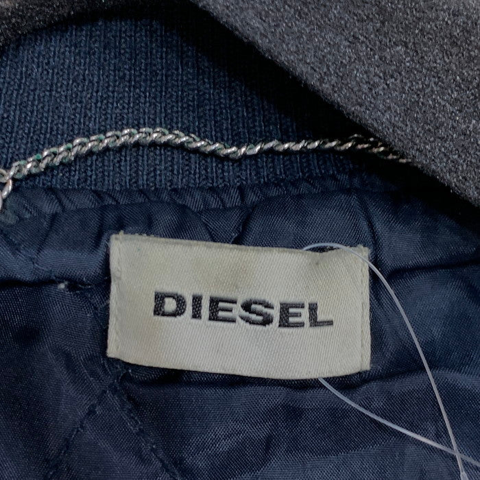 【中古品】【メンズ】 DIESEL ディーゼル ダメージ加工スタジャン アウター スタジアムジャケット アワードジャケット ブランド 古着 141-260221-gm-26-fuz サイズ：S カラー：ネイビー デニム 万代Net店