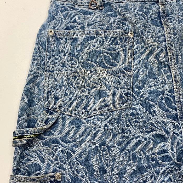 【中古品】【メンズ】 Supreme シュプリーム 22AW SCRIPT JACQUARD DOUBLE KNEE DENIM PAINTER PANT デニムペインターパンツ ブランド 古着 149-260110-gm-27-fuz サイズ：32 カラー：インディゴ 万代Net店