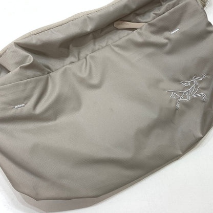【中古品】【メンズ/レディース】 X000007973 HELIAD 6L CROSSBODY BAG ショルダーバッグ ボディバッグ ブランド 188-260118-gm-38-fuz カラー：ベージュ 万代Net店