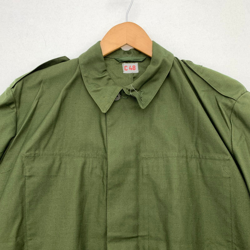 【中古品】【メンズ】 スウェーデン軍 ユーティリティージャケット ミリタリージャケット アウター 古着 145-260411-gm-49-fuz サイズ：48 カラー：カーキ 万代Net店