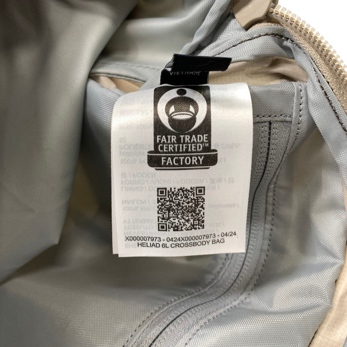 【中古品】【メンズ/レディース】 X000007973 HELIAD 6L CROSSBODY BAG ショルダーバッグ ボディバッグ ブランド 188-260118-gm-38-fuz カラー：ベージュ 万代Net店