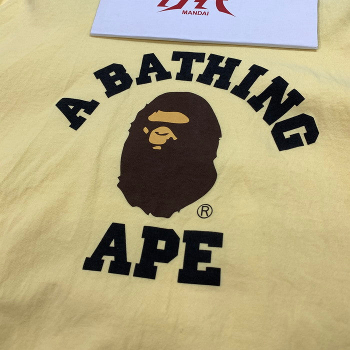 【中古品】【メンズ】 A BATHING APE アベイシングエイプ カレッジロゴ 長袖Tシャツ ブランド 古着 142-251115-gm-09-fuz サイズ：2XL カラー：イエロー 万代Net店