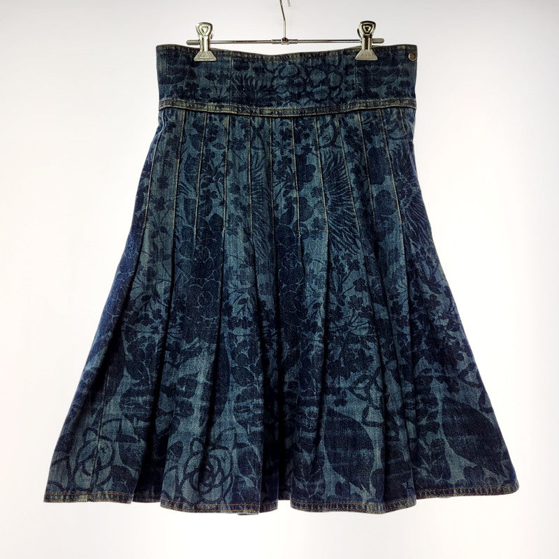 【中古品】【レディース】 CHANEL シャネル CAMELLIA DENIM FLARE SKIRT P53816V40517 イタリア製 国内正規 カメリア デニムスカート プリーツ フレア 168-240803-mk-04-izu サイズ：38 カラー：インディゴ 万代Net店