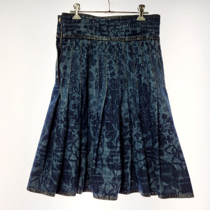 【中古品】【レディース】 CHANEL シャネル CAMELLIA DENIM FLARE SKIRT P53816V40517 イタリア製 国内正規 カメリア デニムスカート プリーツ フレア 168-240803-mk-04-izu サイズ：38 カラー：インディゴ 万代Net店