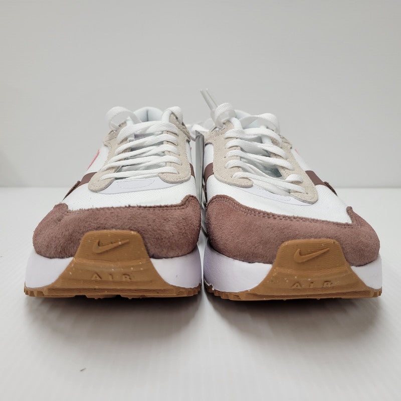 【中古美品】【メンズ】 NIKE ナイキ DZ1637-103 WOMEN'S AIR MAX SYSTM ウィメンズ エアマックス WHITE/SMOKEY MAUVE/GUM MEDIUM BROWN/PINK FOAM ホワイト/スモーキーモーブ/ガムミディアムブラウン/ピンクフォーム スニーカー シューズ 靴 160-241207-mm-05-izu サイズ：28.0cm 万代Net店