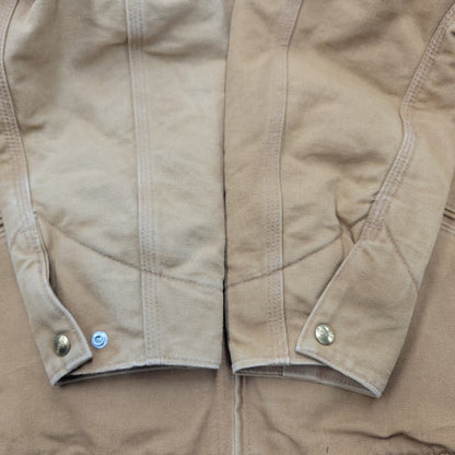 【中古品】【メンズ】 Carhartt カーハート HELMETS TO HARDHATS DETROIT DUCK CHORE JACKET J001-BRN デトロイト ダック チョア ジャケット USA製 アウター 146-250629-as-06-izu サイズ：M カラー：ブラウン 万代Net店