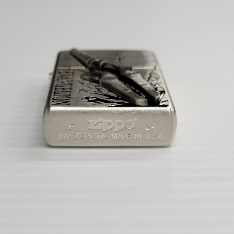 【中古品】【メンズ/レディース】 ZIPPO ジッポ EVANGELION OIL LIGHTER エヴァンゲリオン オイルライター ロンギヌスの槍 喫煙具 206-250921-as-01-izu カラー：シルバー 万代Net店