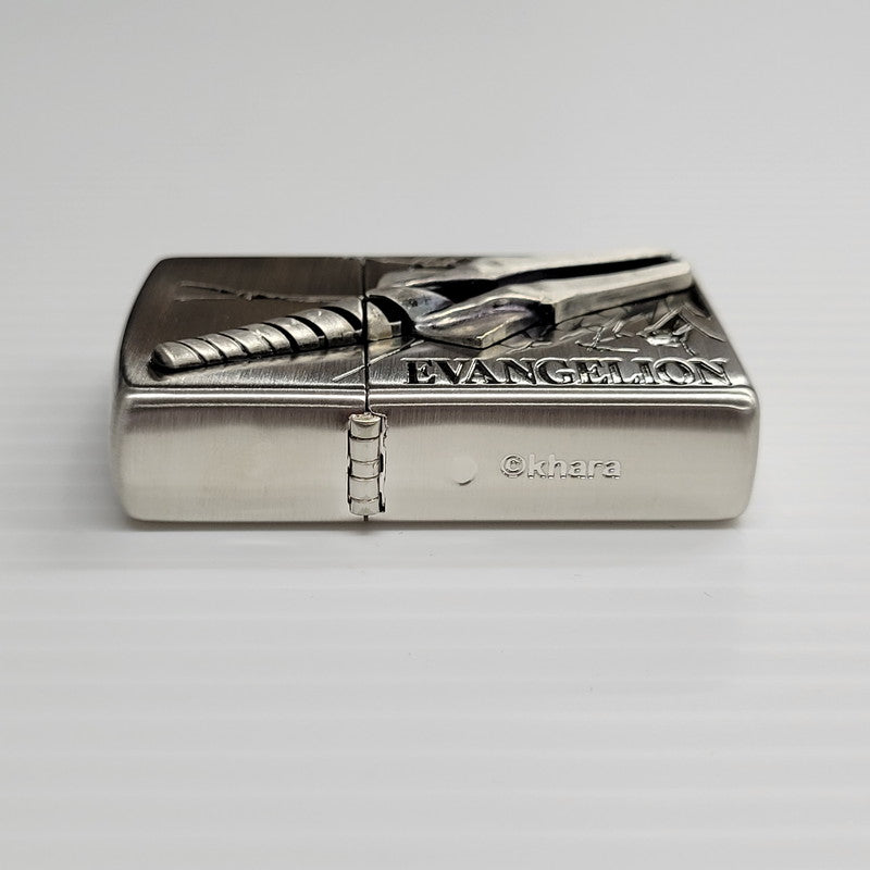【中古品】【メンズ/レディース】 ZIPPO ジッポ EVANGELION OIL LIGHTER エヴァンゲリオン オイルライター ロンギヌスの槍 喫煙具 206-250921-as-01-izu カラー：シルバー 万代Net店