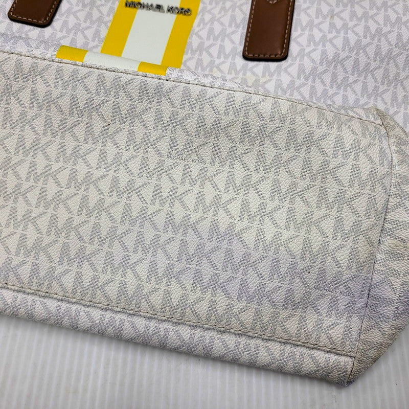 【現状渡し品】【レディース】 SIGNATURE TOTE BAG 35T0STFT6B シグネチャー トート バッグ 鞄 カバン 188-260102-ay-03-izu カラー：ホワイト 万代Net店