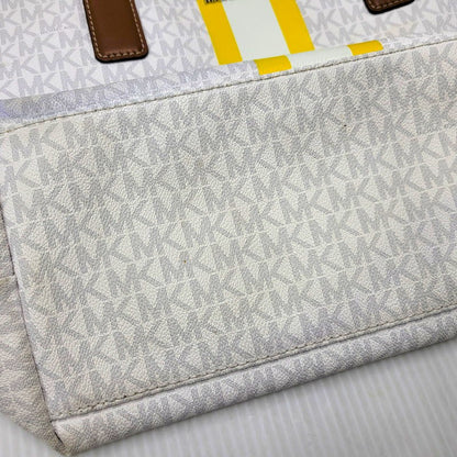 【現状渡し品】【レディース】 SIGNATURE TOTE BAG 35T0STFT6B シグネチャー トート バッグ 鞄 カバン 188-260102-ay-03-izu カラー：ホワイト 万代Net店