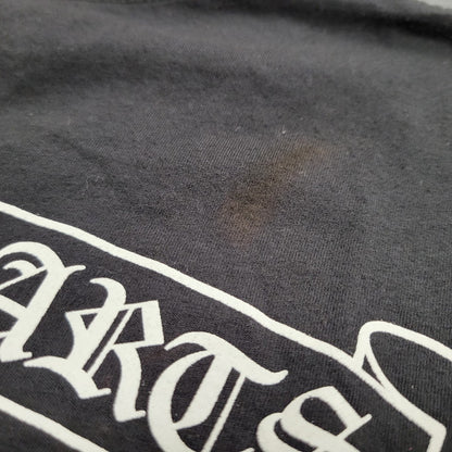 【中古品】【メンズ】 CHROME HEARTS クロムハーツ SCROLL LABEL PRINT T-SHIRT スクロールラベル プリント Tシャツ 半袖 トップス 190-260422-as-04-izu サイズ：XL カラー：ブラック 万代Net店