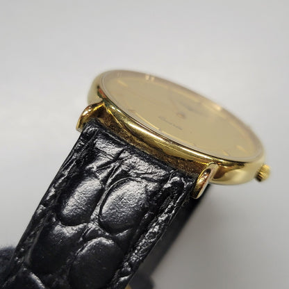 【現状渡し品】【メンズ/レディース】 LONGINES ロンジン ROUND FACE QUARTS 24742139 ラウンドフェイス クォーツ ゴールド文字盤 腕時計 197-250522-ay-17-izu カラー：ブラック×ゴールド 万代Net店