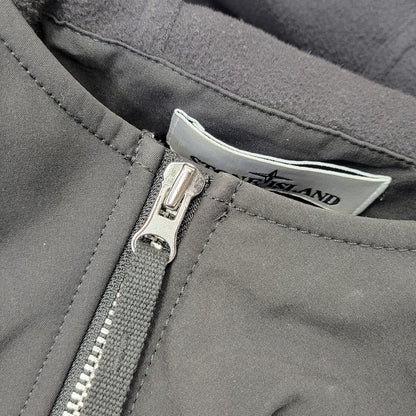 【中古品】【メンズ】 STONE ISLAND ストーンアイランド K2S15Q100010 SOFT SHELL-R_E.DYE TECHNOLOGY ジャケット アウター 141-260907-kh-02-izu サイズ：XL カラー：ブラック 万代Net店