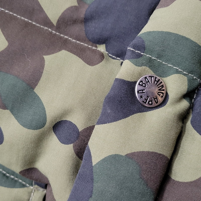 【中古品】【メンズ】 A BATHING APE アベイシングエイプ 001HJA801008X 1ST CAMO DOWN JACKET カモ ダウン ジャケット アウター 142-261028-kh-10-izu サイズ：M カラー：マルチ 万代Net店