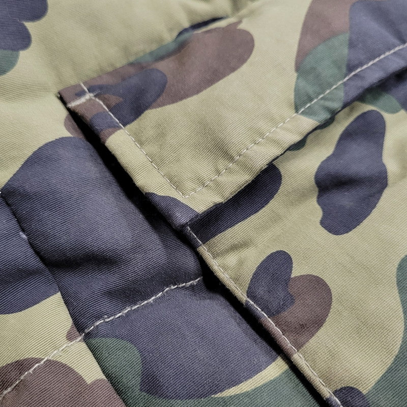 【中古品】【メンズ】 A BATHING APE アベイシングエイプ 001HJA801008X 1ST CAMO DOWN JACKET カモ ダウン ジャケット アウター 142-261028-kh-10-izu サイズ：M カラー：マルチ 万代Net店