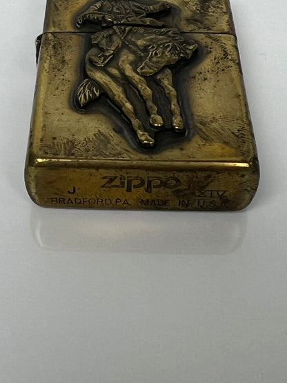 【中古品】【メンズ/レディース】 ZIPPO ジッポ MARLBORO SOLID BRASS マールボロ ソリッドブラス 2面加工 オイルライター 喫煙具 1998年製造 インサイドユニット 1998年製 206-260612-kk-03-hon カラー：BRASS 万代Net店