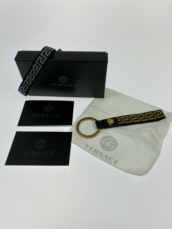 【中古品】【メンズ/レディース】 VERSACE ヴェルサーチ キーホルダー キーリング アクセサリー メデューサ 182-231007-ab-09-min カラー：ブラック/ゴールド 万代Net店