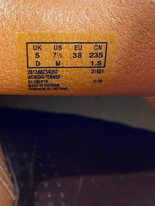 【現状渡し品】【レディース】 CLARKS クラークス 61102416 DESERT BOOT デザートブーツ 靴 シューズ 167-241124-em-07-min サイズ：23.5cm カラー：コーラルピンク 万代Net店