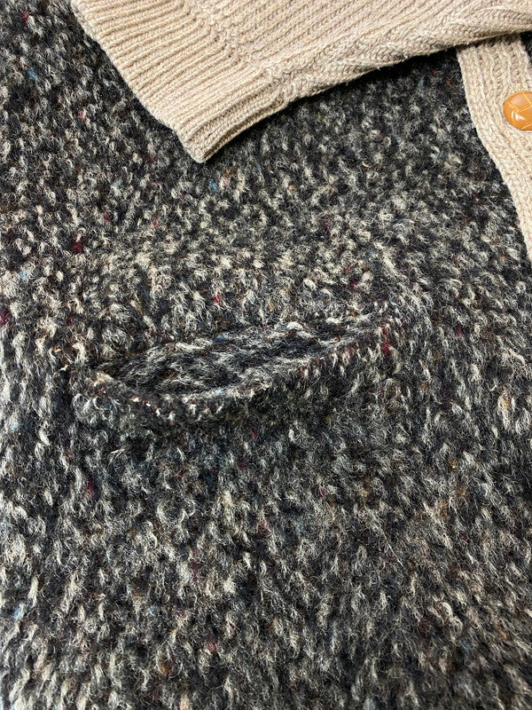 【現状渡し品】【メンズ】 JAPAN VINTAGE タイガ 地球印 日本製 身頃切替ニットカーディガン 146-251220-zi-06-min サイズ：不明 カラー：ライトブラウン/オリーブグリーン系 万代Net店