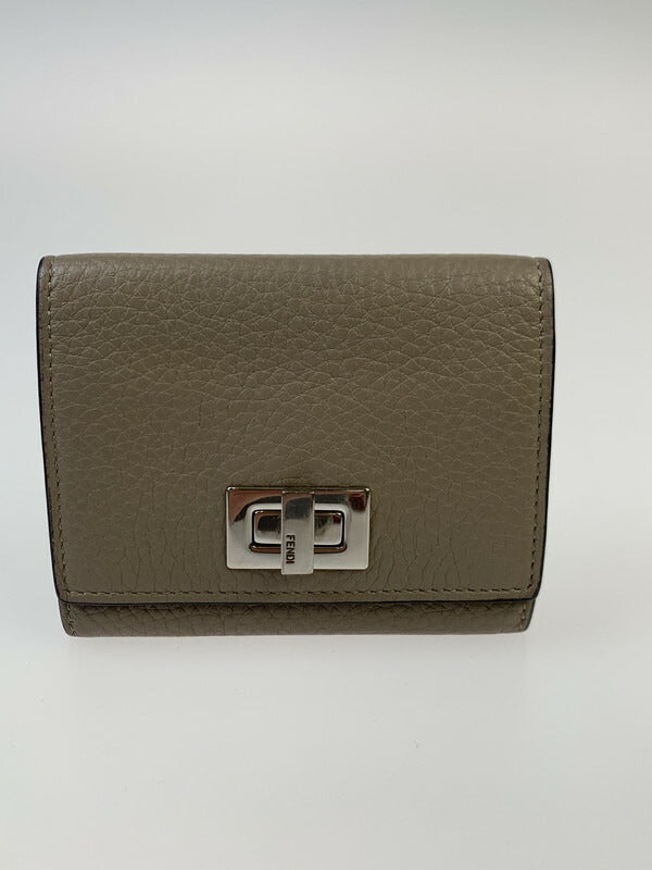 【現状渡し品】【メンズ】 FENDI フェンディ 8M0425 ピーカブー セレリア カードケース 名刺入れ 181-230320-yn-07-min サイズ：約8.5×10.5×1.2cm カラー：グレー系 万代Net店