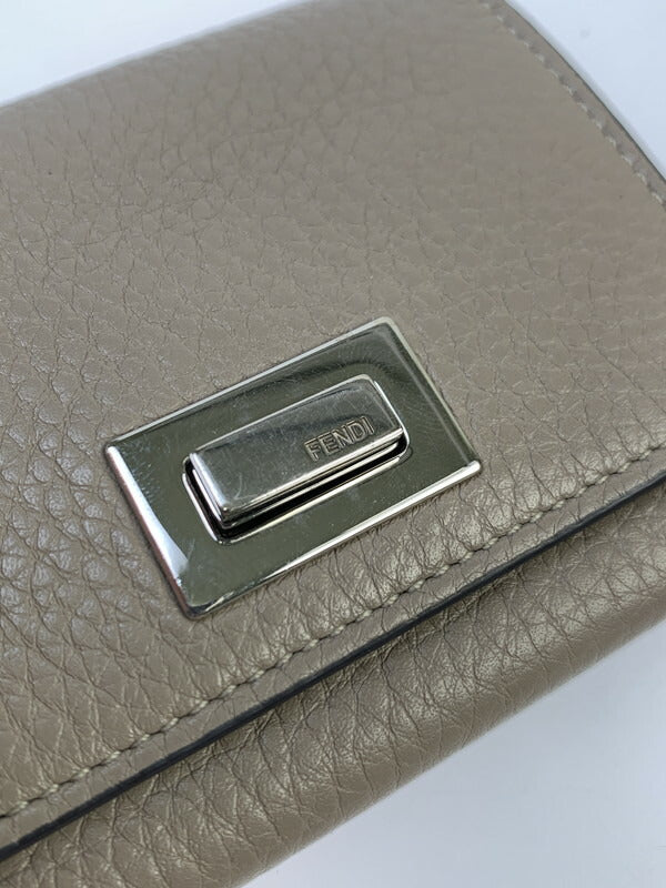 【現状渡し品】【メンズ】 FENDI フェンディ 8M0425 ピーカブー セレリア カードケース 名刺入れ 181-230320-yn-07-min サイズ：約8.5×10.5×1.2cm カラー：グレー系 万代Net店