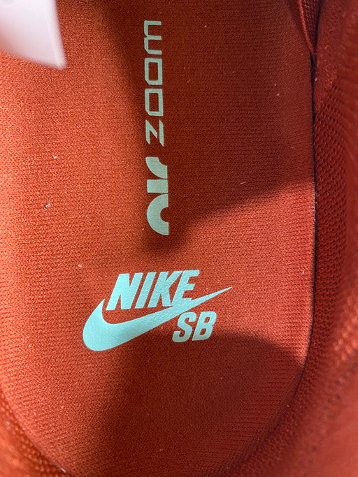 【中古美品】【メンズ】 NIKE ナイキ SB DV5429-601 DUNK LOW PRO PRM ダンク ロー プロ プレミアム スニーカー シューズ 靴 160-250307-me-06-min サイズ：26.5cm US8.5 カラー：MYSTIC RED/EMERALD RISE 万代Net店