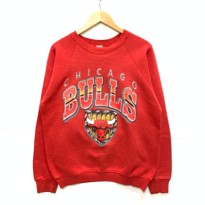 【中古品】【メンズ】 FRUIT OF THE LOOM CHICAGO BULLS SWEATSHIRT スウェット ブランド 古着 145-250223-gm-38-fuz サイズ：L カラー：レッド 万代Net店