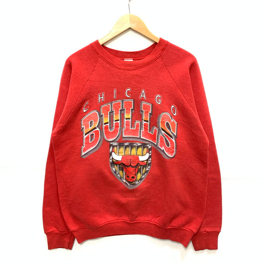 【中古品】【メンズ】 FRUIT OF THE LOOM CHICAGO BULLS SWEATSHIRT スウェット ブランド 古着 146-250223-gm-38-fuz サイズ：L カラー：レッド 万代Net店