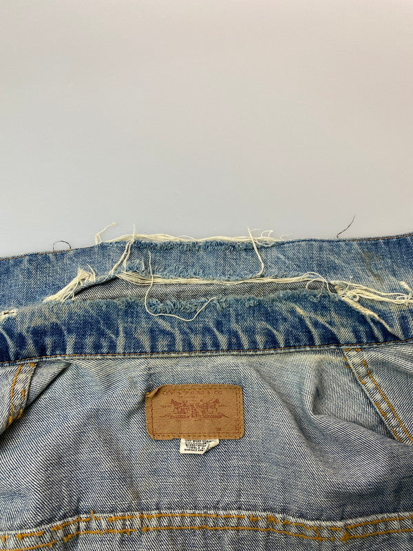 【現状渡し品】【メンズ】 Levi's リーバイス 70505 刻印2 BIG E 60-70S CUTOFF REMAKE DENIM TRUCKER JACKET リメイクデニムトラッカージャケット 146-251220-zi-11-min サイズ：不明 カラー：インディゴ 万代Net店