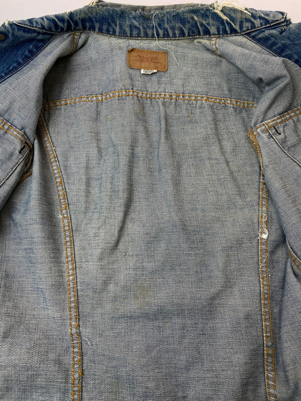 【現状渡し品】【メンズ】 Levi's リーバイス 70505 刻印2 BIG E 60-70S CUTOFF REMAKE DENIM TRUCKER JACKET リメイクデニムトラッカージャケット 146-251220-zi-11-min サイズ：不明 カラー：インディゴ 万代Net店