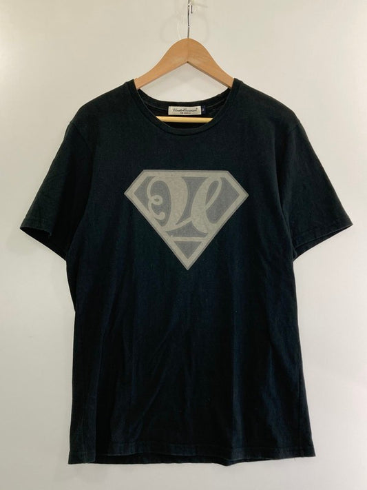 【中古品】【メンズ】 UNDERCOVERISM アンダーカバーイズム UNDERCOVERISM SUPERMAN LOGO T-SHIRT アンダーカバイズム スーパーマン ロゴTシャツ 半袖トップス 140-240207-me-14-min サイズ：2 カラー：ブラック 万代Net店