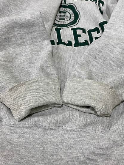 【現状渡し品】【メンズ】  CHAMPION-REVERSE WEAVE 刺繍タグ USA製 90S JOHNSON STATE COLLEGE LOGO SWEAT SHIRT チャンピオン リバースウィーブ スウェット トップス 146-240228-ks-03-min サイズ：XL カラー：グレー 万代Net店