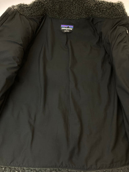 【中古品】【メンズ】 patagonia パタゴニア RECYCLED HIGH PILE FLEECE DOWN JACKET リサイクルハイパイルフリースダウンジャケット アウター 144-240314-yn-05-min サイズ：S カラー：ダークグレー 万代Net店