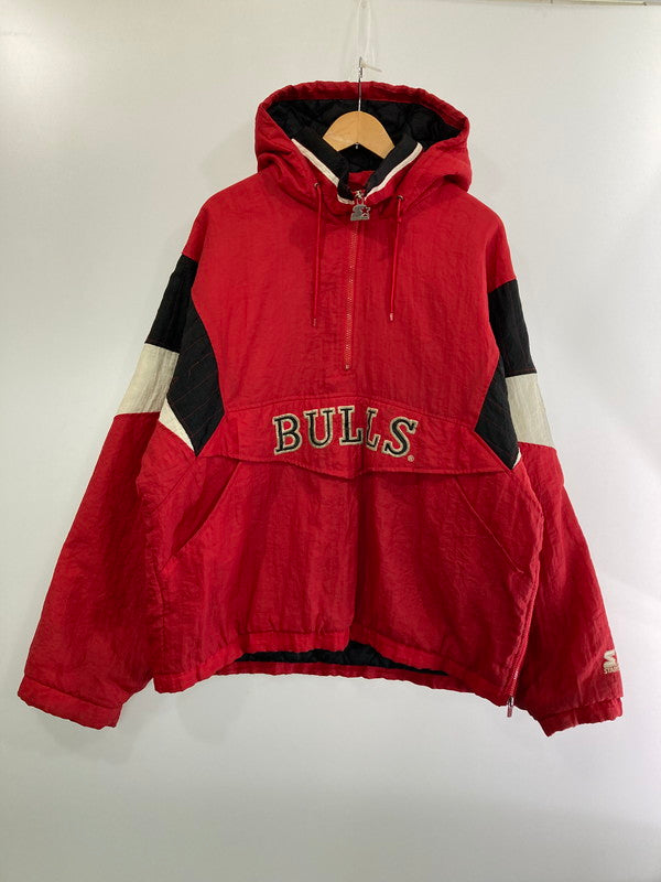 【中古品】【メンズ】 STARTER CHICAGO BULLS NYLON ANORAK JACKET スターター シカゴ ブルズ アノラック ジャケット アウター 146-240401-jt-08-min サイズ：L カラー：レッド 万代Net店
