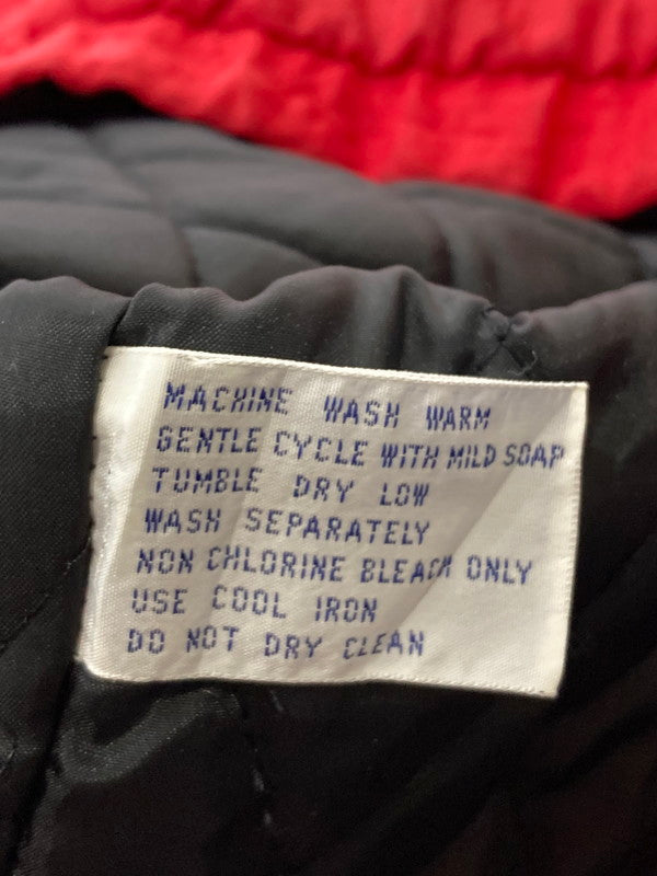 【中古品】【メンズ】 STARTER CHICAGO BULLS NYLON ANORAK JACKET スターター シカゴ ブルズ アノラック ジャケット アウター 146-240401-jt-08-min サイズ：L カラー：レッド 万代Net店