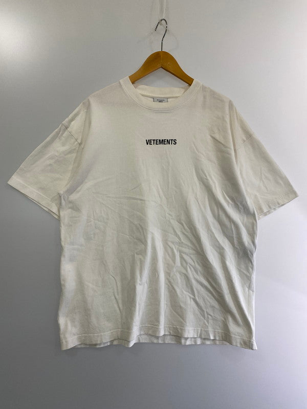 【中古品】【メンズ】  VETEMENTS ヴェトモン UAH20TR611 19AW OVERSIZED LOGO T-SHIRT オーバーサイズロゴTシャツ トップス 141-240316-jt-05-min サイズ：XS カラー：ホワイト 万代Net店