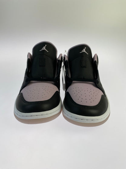 【中古美品】【メンズ】 NIKE ナイキ DV1309-051 AIR JORDAN 1 LOW SE SNEAKERS スニーカー シューズ 靴 160-240316-ks-11-min サイズ：28cm カラー：BLACK/ICED LILAC-WHITE 万代Net店