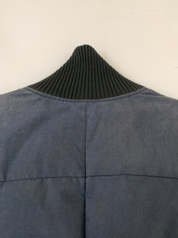 【現状渡し品】【メンズ】 02DERIV ツーディライヴ THE BRITISH MILLERAIN DOWN JACKET ザ ブリティッシュ ミラレーン ダウンジャケット メンズ アウター 145-260704-hu-06-min サイズ：1 カラー：ネイビー 万代Net店