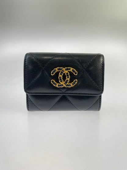 【中古品】【メンズ】 CHANEL シャネル AP1790 19フラップ カードケース マトラッセ ココマーク ラムスキン   181-240406-ks-23-min カラー：ブラック 万代Net店