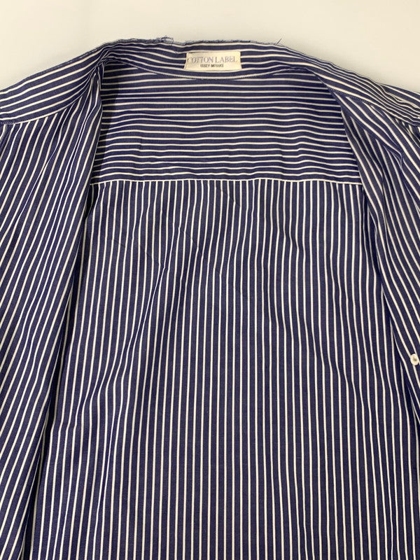 【中古品】【メンズ】  ISSEY MIYAKE COTTON LABEL STRIPE SHIRT イッセイミヤケ バンドカラーストライプシャツ 長袖シャツ トップス 140-240703-yn-05-min カラー：ブルー系/ホワイト 万代Net店